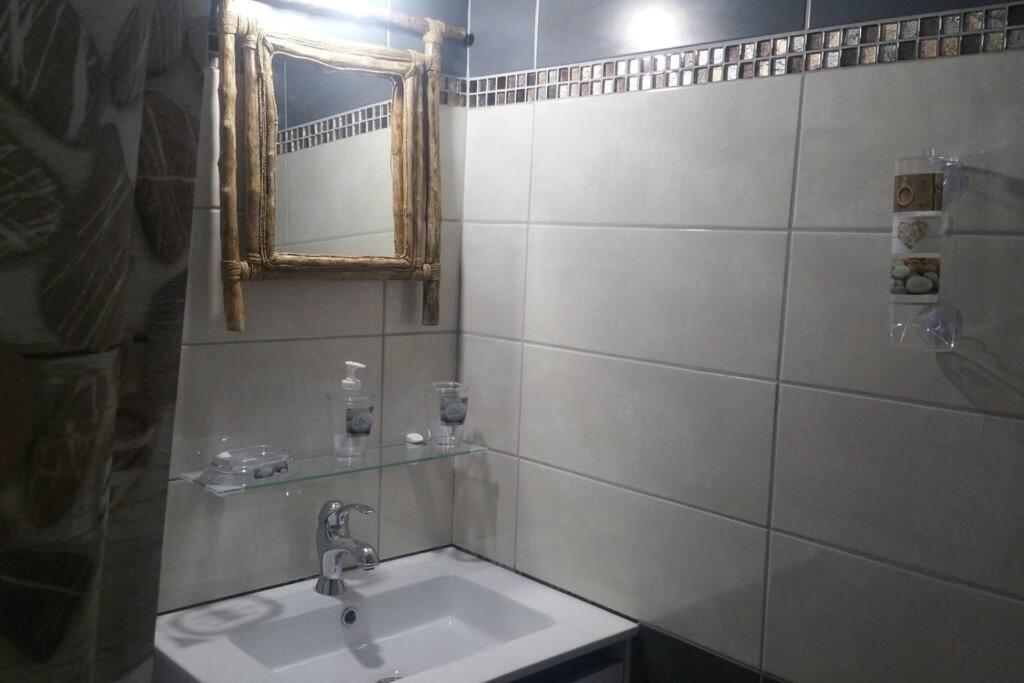 Apartament Ptit Coin Hibiscus Pointe-Noire Zewnętrze zdjęcie